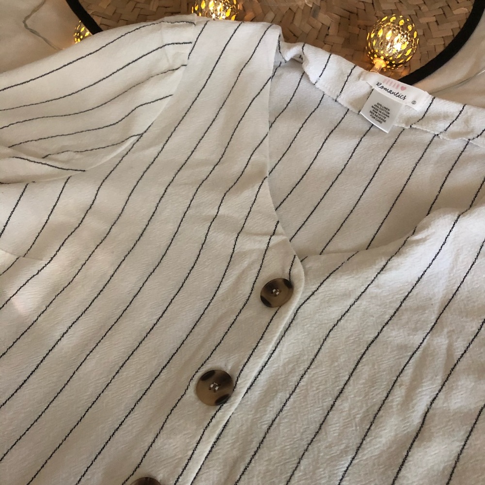 Button tee - Picture 2 of 3